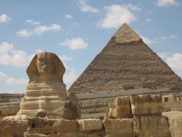 Sphinx and Chefren Pyramid in Giza