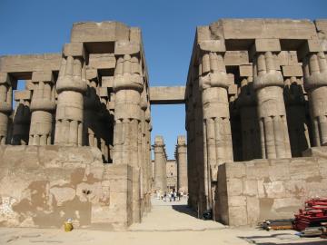 Entrance to the main hall of the Luxor temple