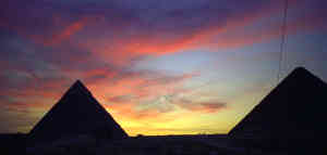 sundown over the pyramids, 3.9k
