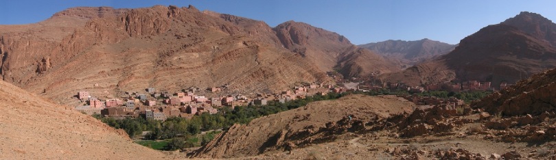 Panorama view when descending from the Todra Gorge trail