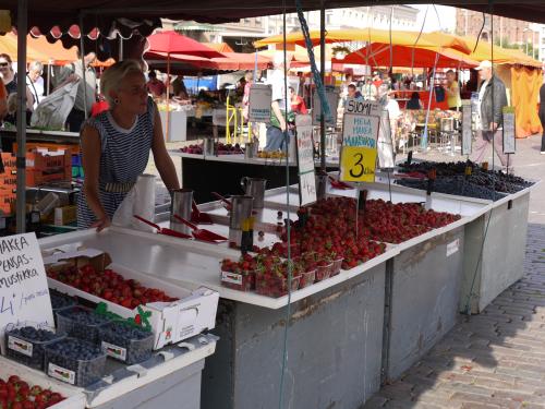 Berry vendor on Kauppatori, Helsinki